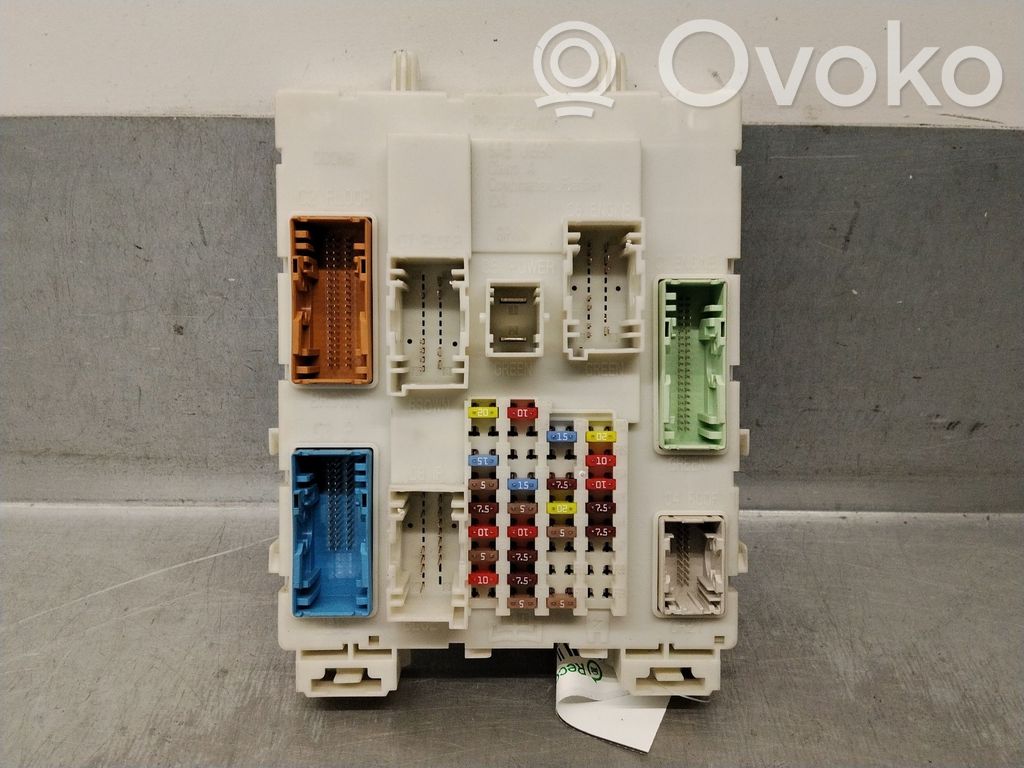 Volvo V40 Saugiklių dėžė (komplektas)