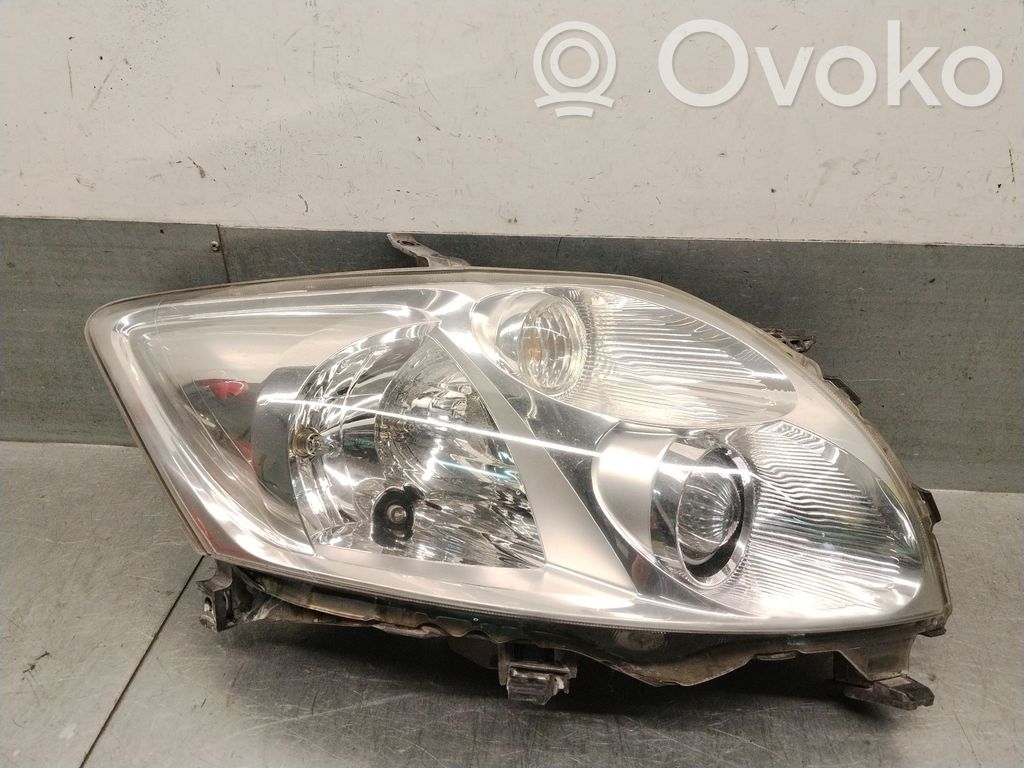Toyota Auris 150 Lampa przednia 