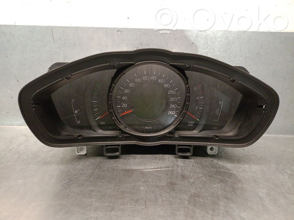 Volvo V40 Geschwindigkeitsmesser Cockpit 