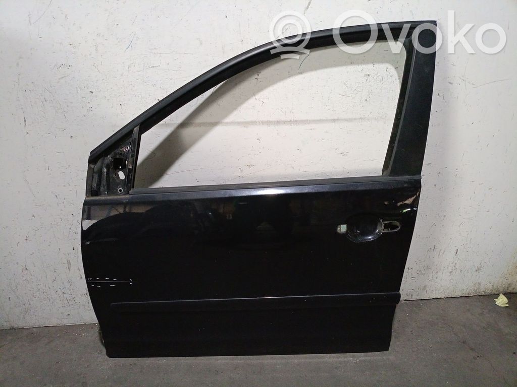 Volkswagen Polo IV 9N3 Передняя дверь