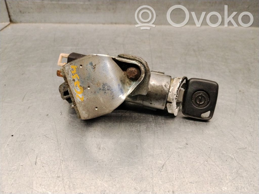 Opel Astra F Aizdedzes atslēga