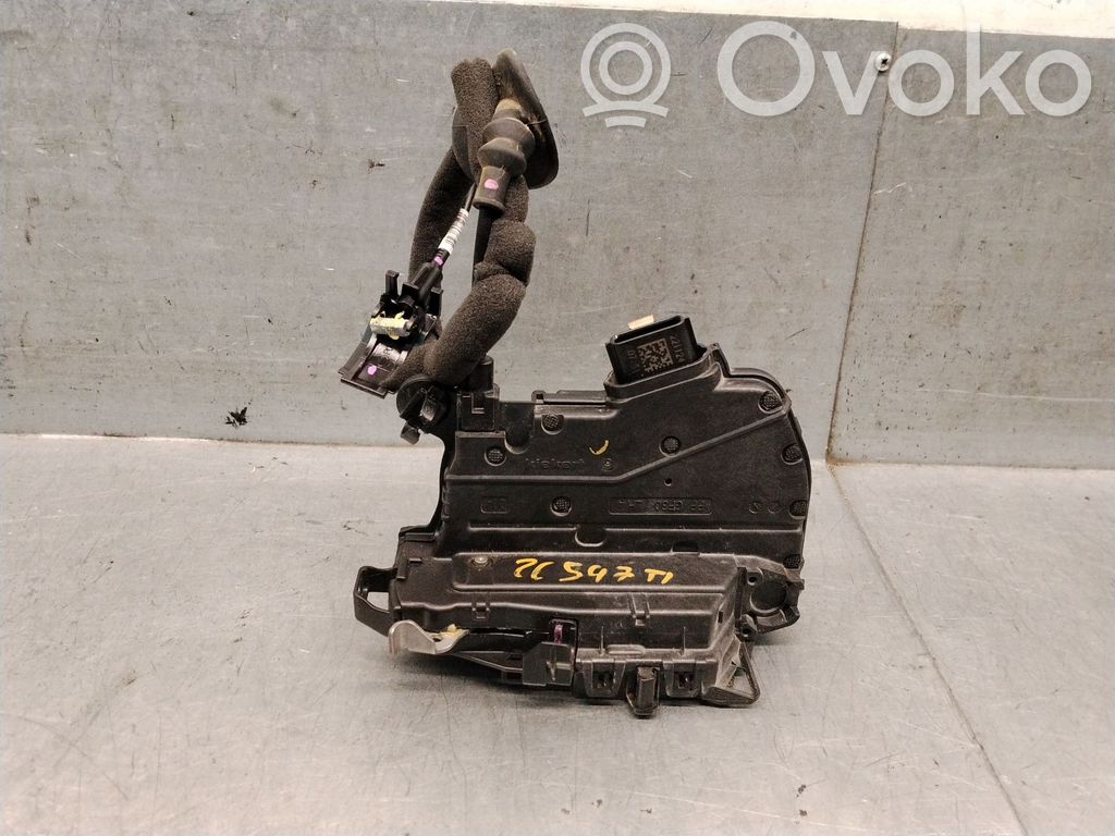 Renault Clio V Rear door lock