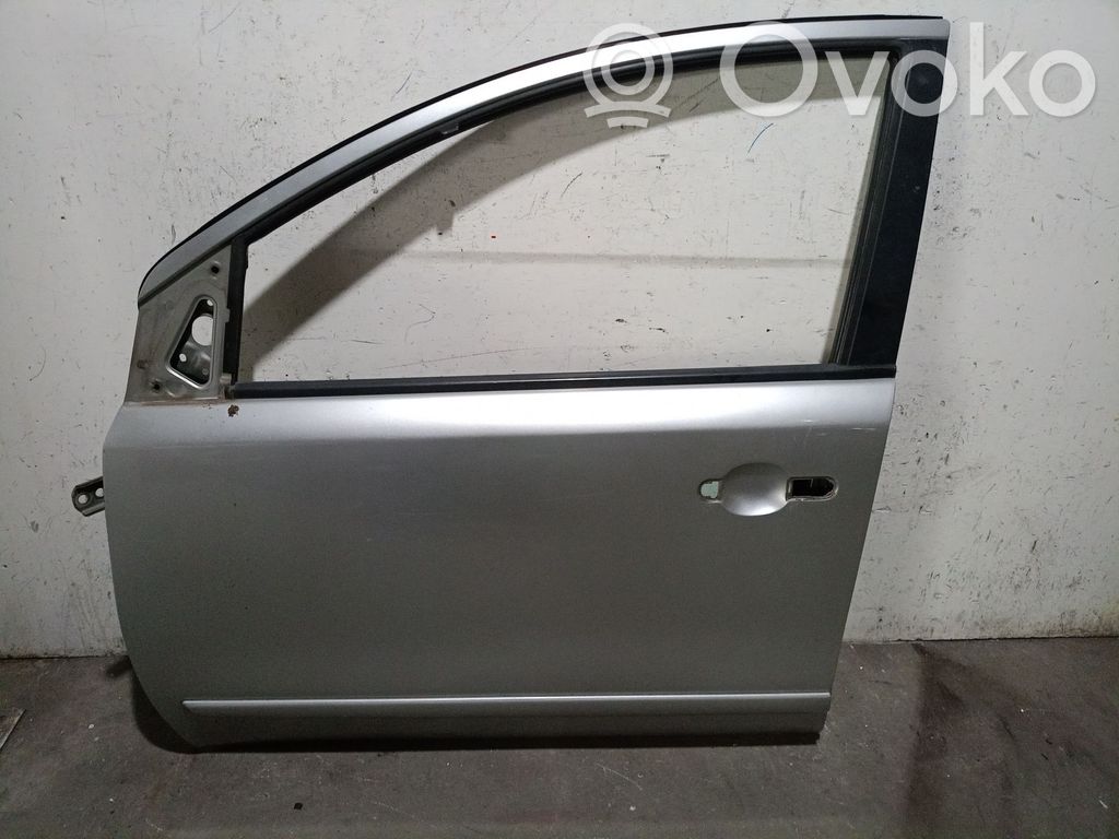 Nissan Note (E11) Durvis 