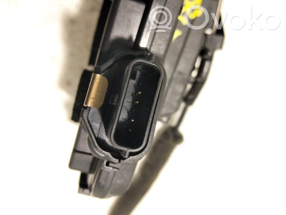 Cerradura de puerta delantera   SINREF