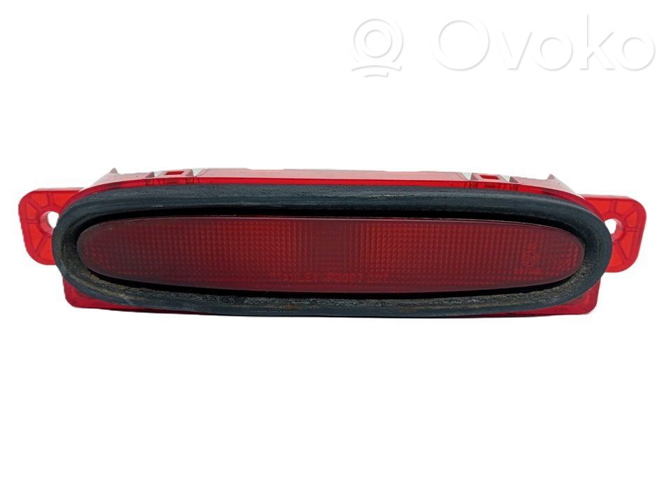 Luz de freno adicional/tercera   SINREF