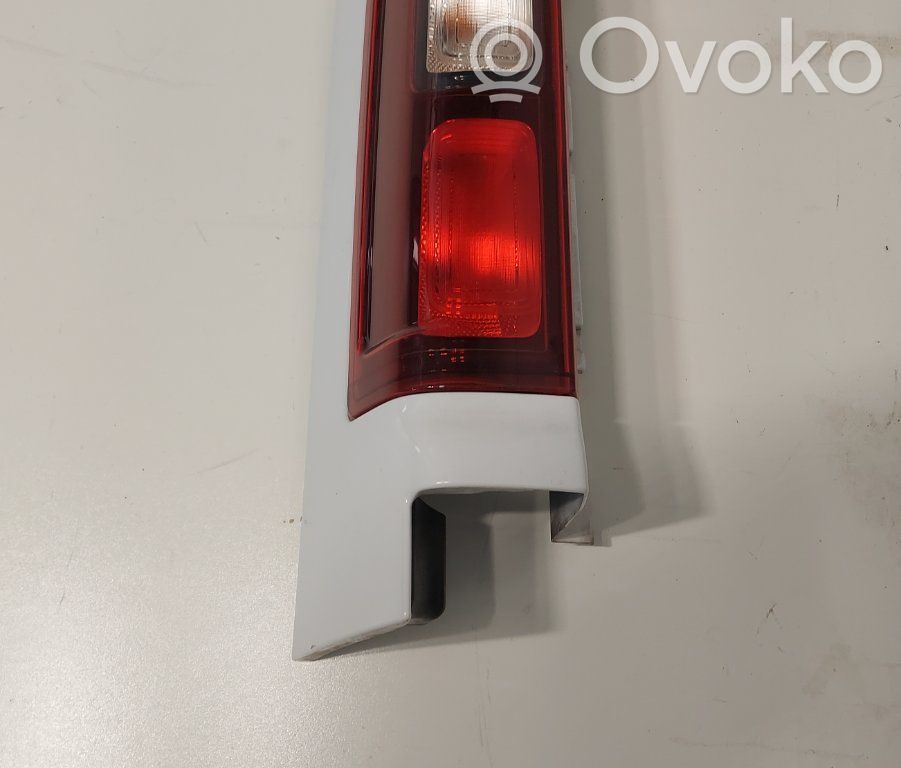 Rear/tail lights