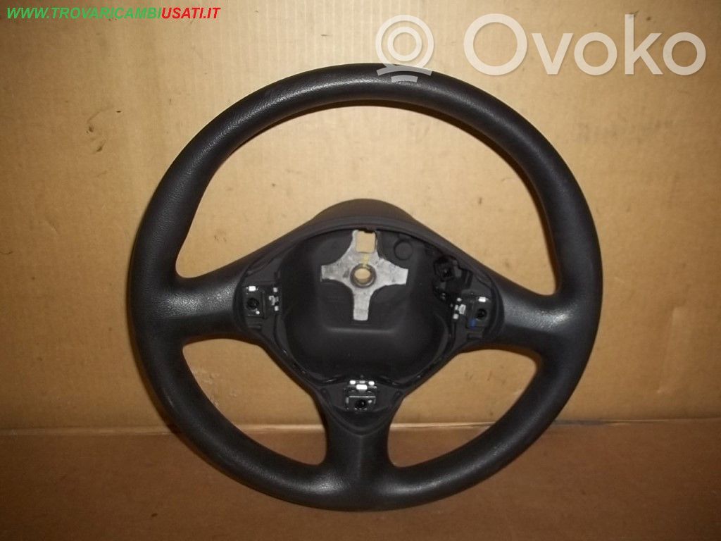 Ohjauspyörä   735289697,999U09992,735289697,999U09992