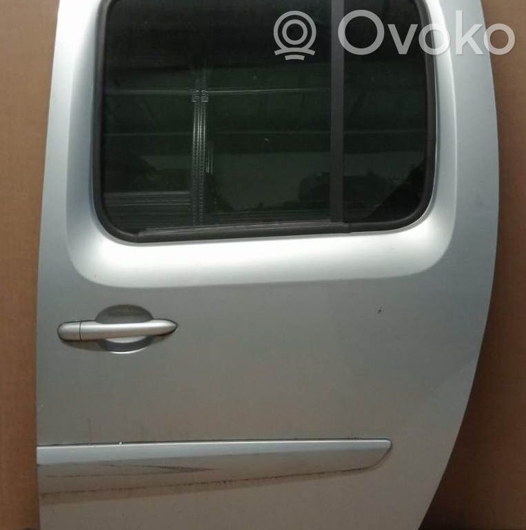 Puerta trasera   821015290R,821015290R