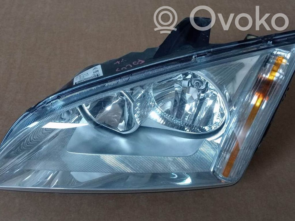 Ford Focus Headlight/headlamp 