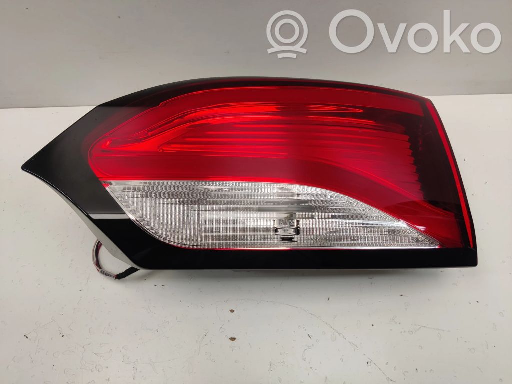 Chrysler Pacifica Lampy tylnej klapy bagażnika 