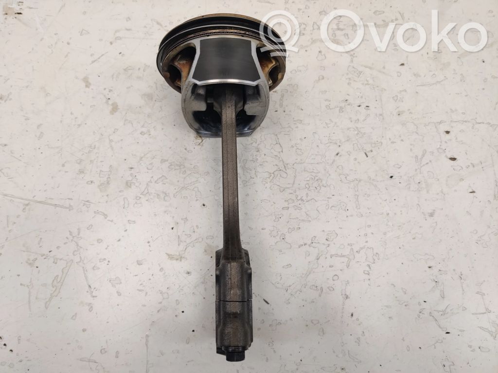 Chrysler Pacifica Piston with connecting rod 