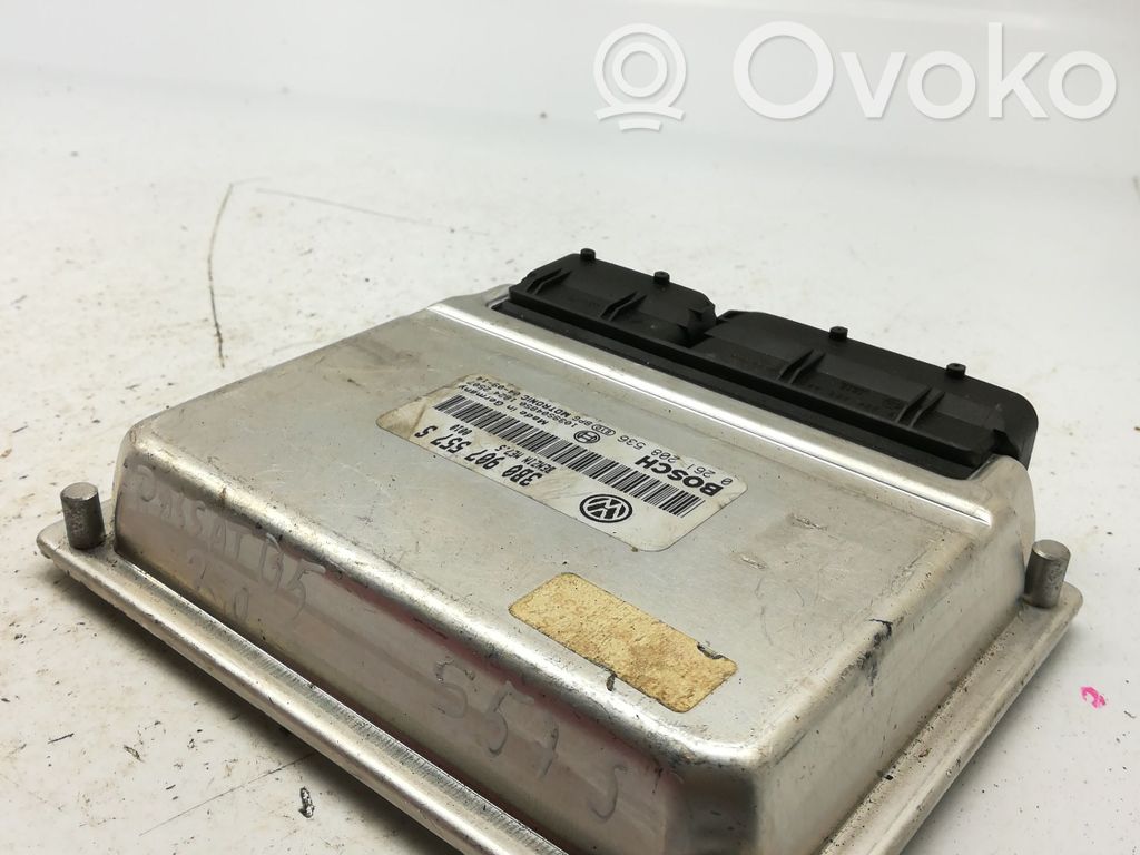 Volkswagen PASSAT B5 Engine control unit/module 