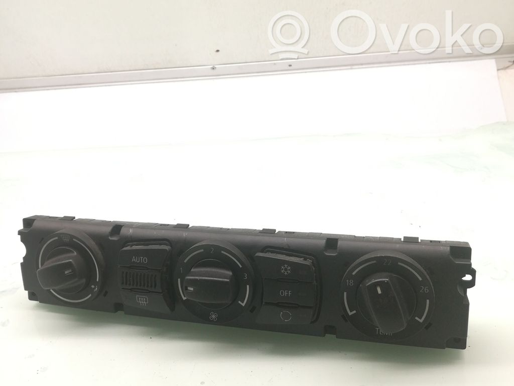 BMW 5 E60 E61 Climate control unit 