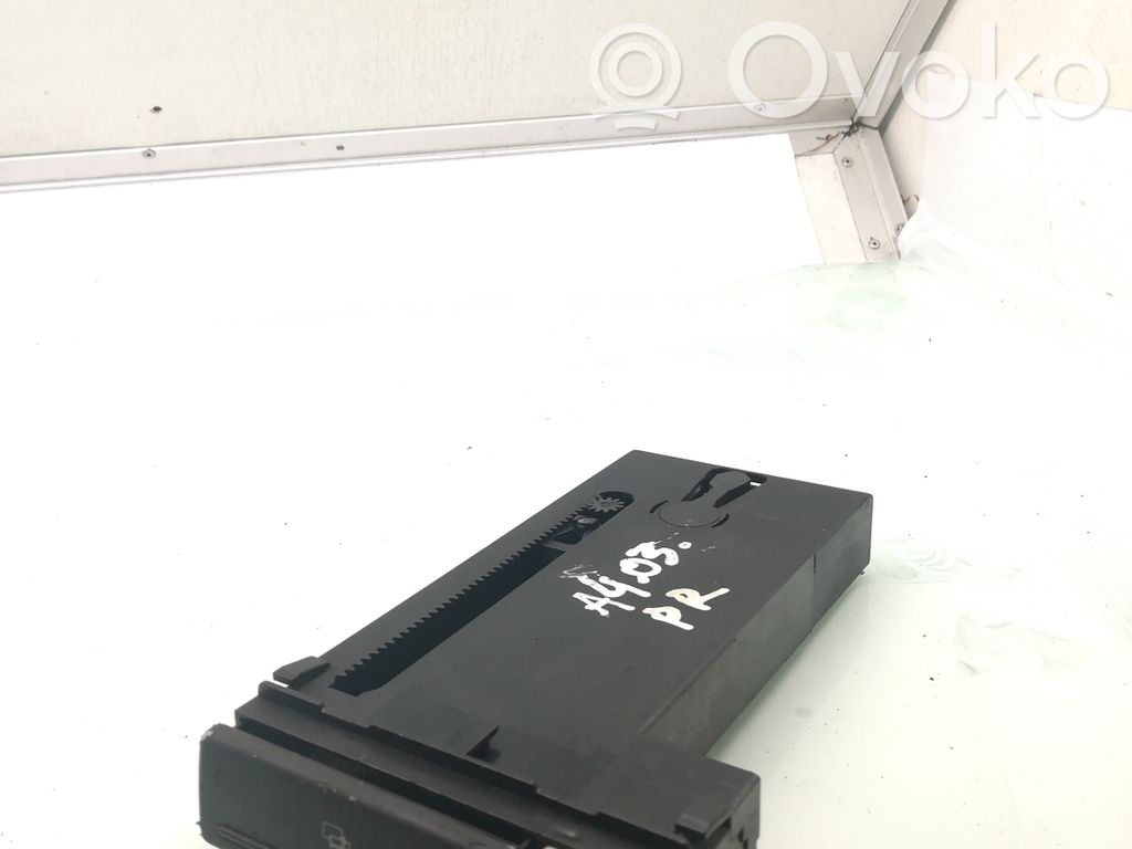 Audi A4 S4 B6 8E 8H Compartimiento/consola central del panel 