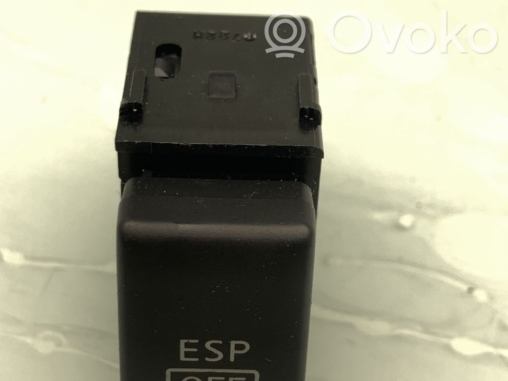 ESP (stability program) switch   8722H