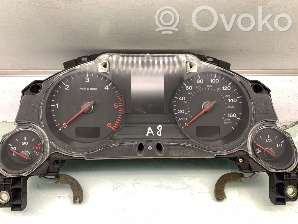 Audi A8 S8 D2 4D Speedometer (instrument cluster) 