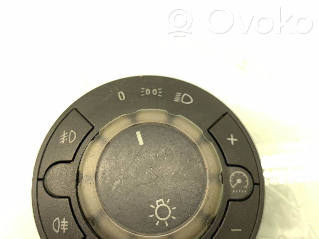 Light switch   13249401