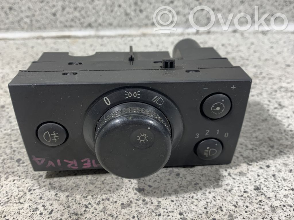 Light switch   93394756