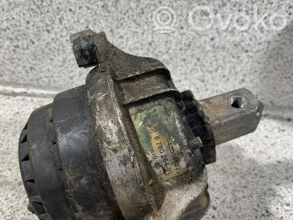 BMW 5 F10 F11 Dzinēja spilvens 