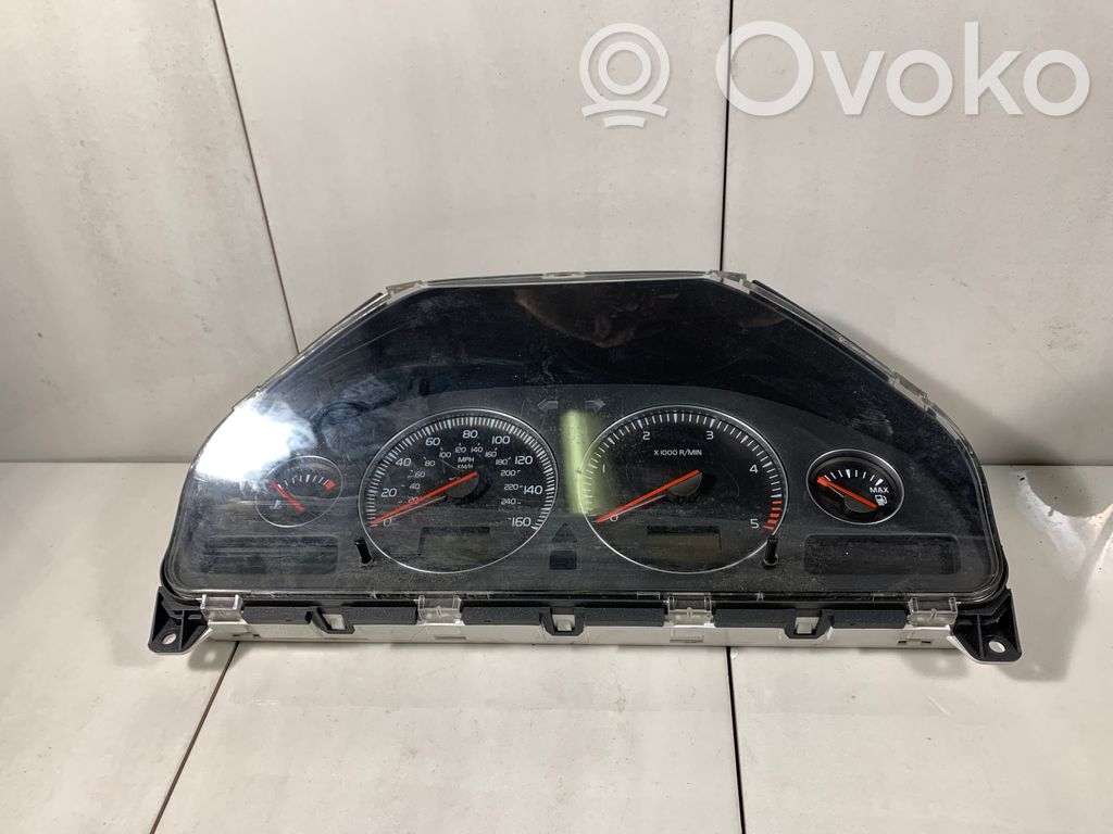 Volvo XC90 Speedometer (instrument cluster) 