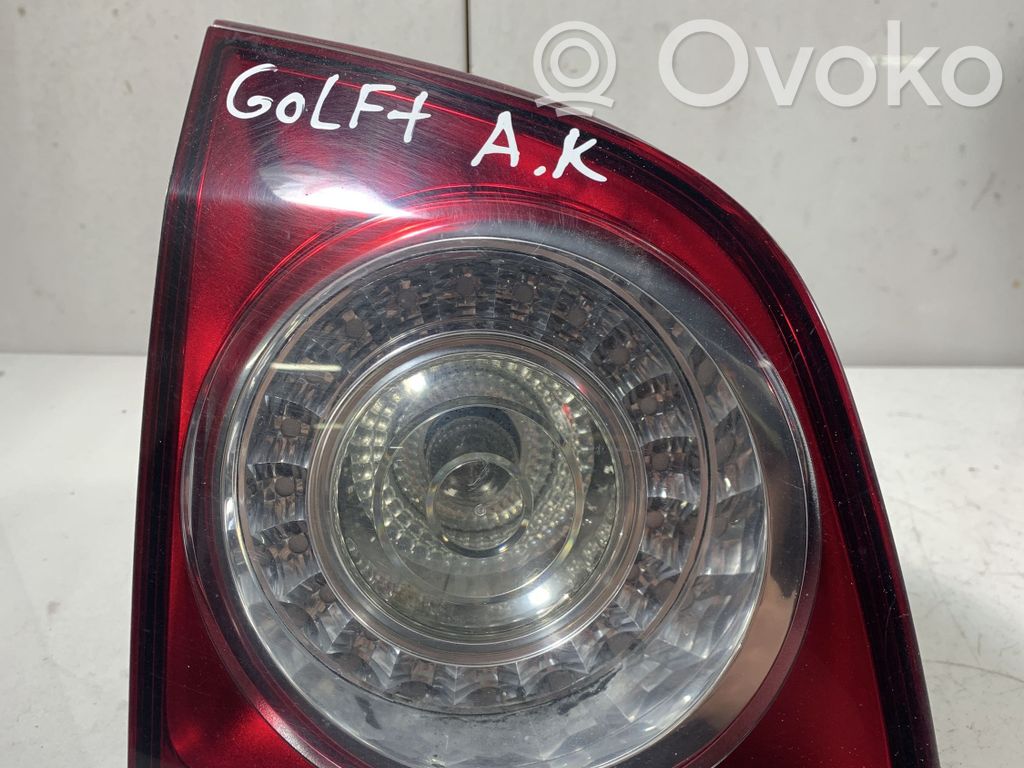 Volkswagen Golf Plus Lampy tylnej klapy bagażnika 