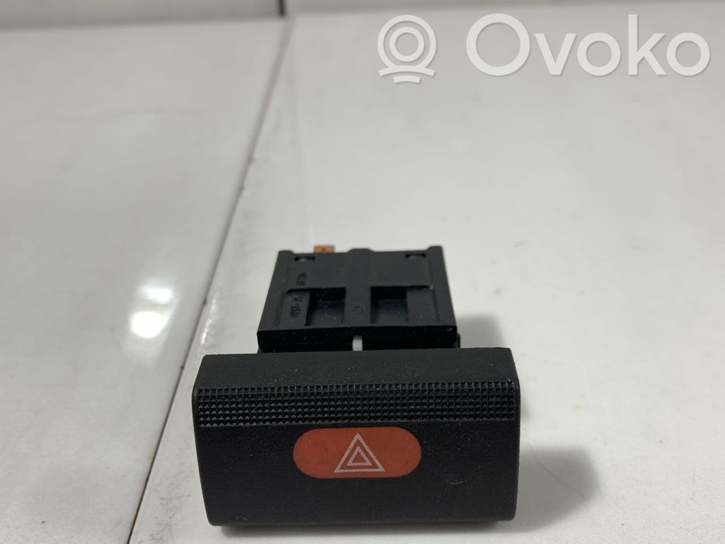 Opel Vectra C Hazard light switch 