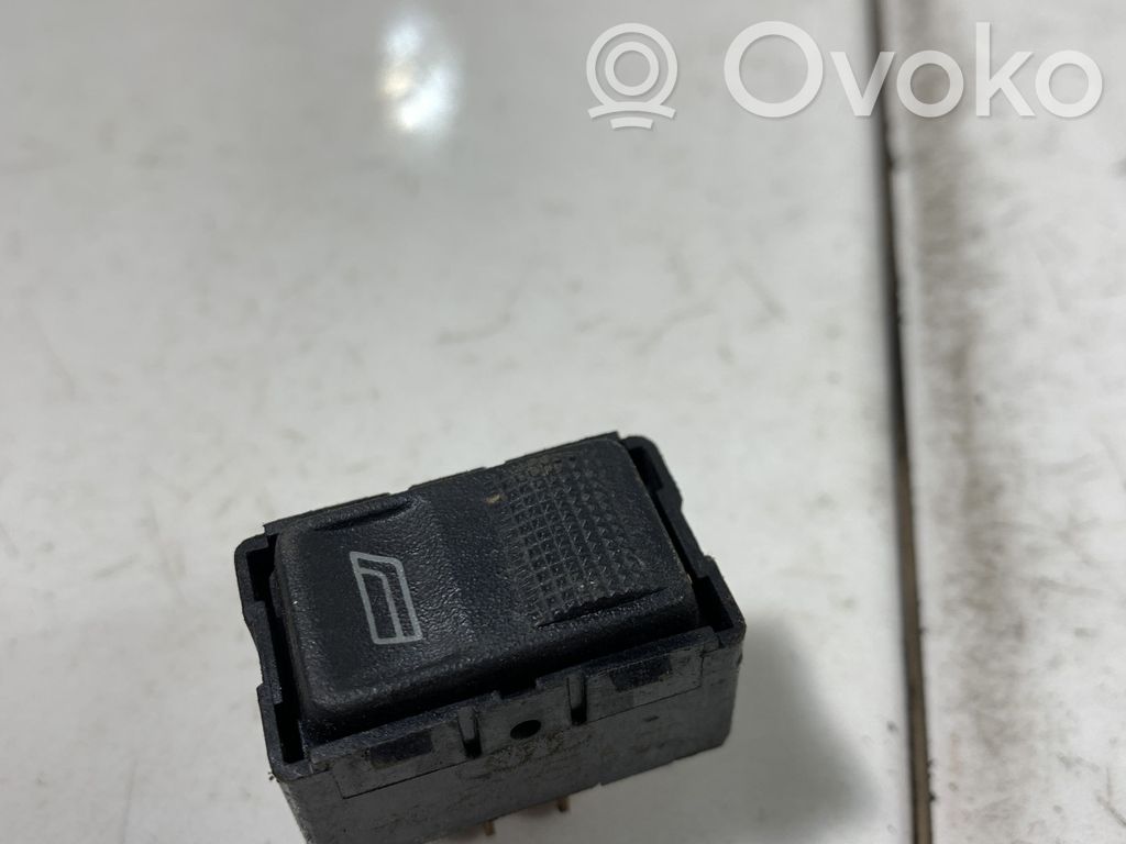 Audi A6 S6 C4 4A Electric window control switch 
