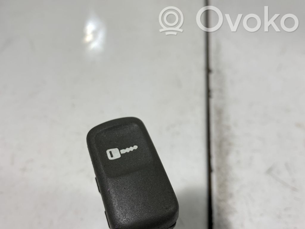 Volvo S40, V40 Central locking switch button 