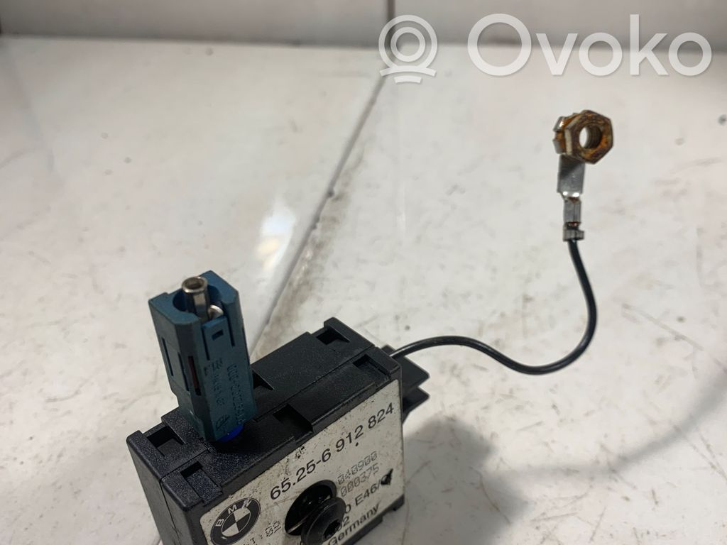 BMW 3 E46 Antenos stiprintuvas 