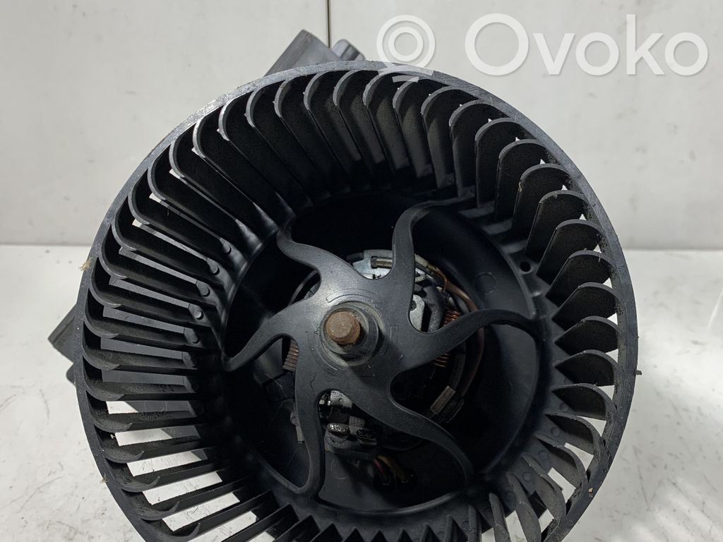 Heizungslüfter   1J2819021B