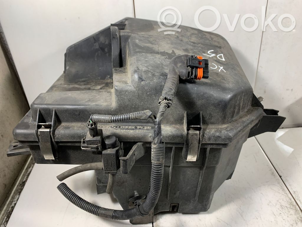 Volvo XC90 Air filter box 