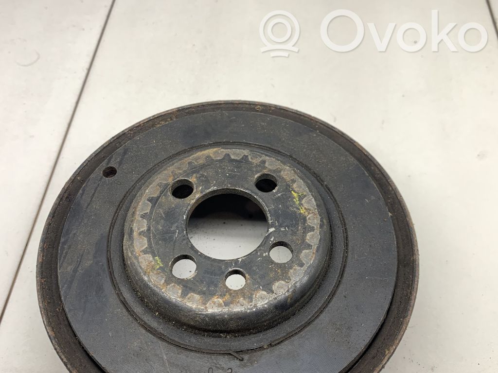 Audi A4 S4 B5 8D Riemenscheibe 