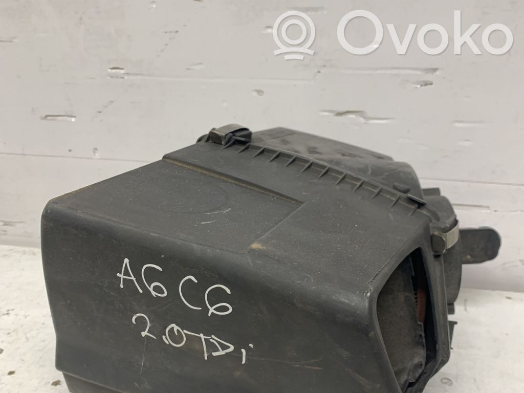 Air filter box   4F0133835H
