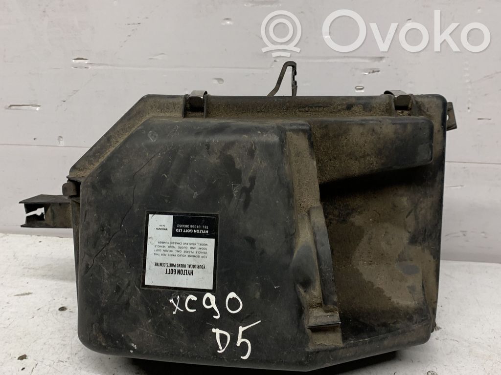 Volvo XC90 Air filter box 