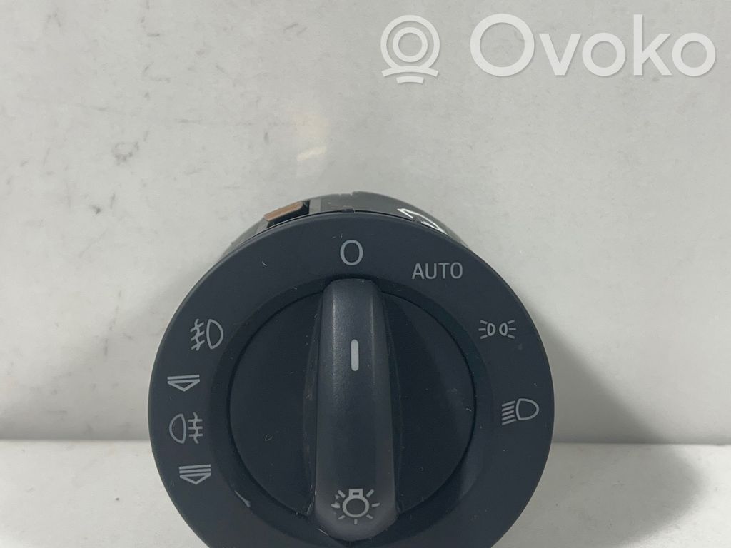 Light switch   4F2941531D