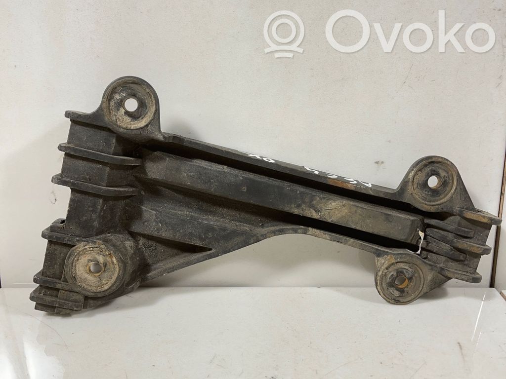 Audi A6 S6 C4 4A Front bumper mounting bracket 