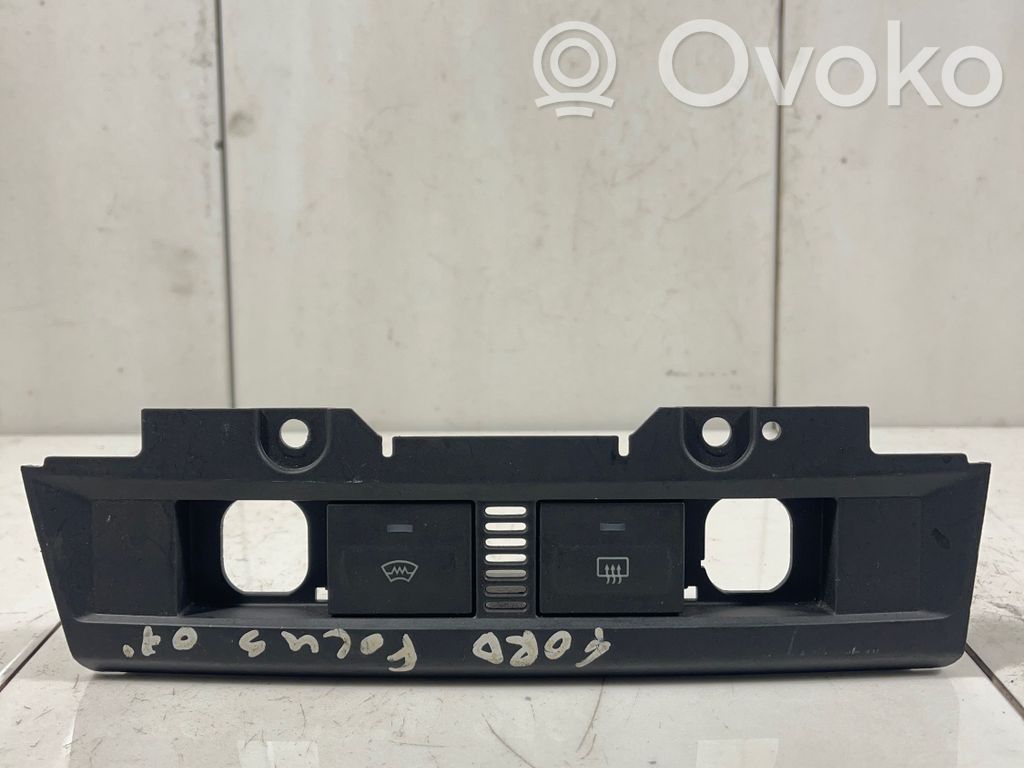 Ford Focus Windscreen/window heater switch 