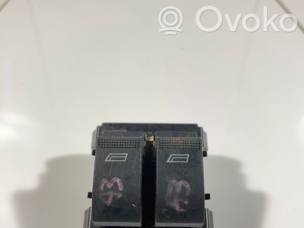 Audi A3 S3 8P Electric window control switch 