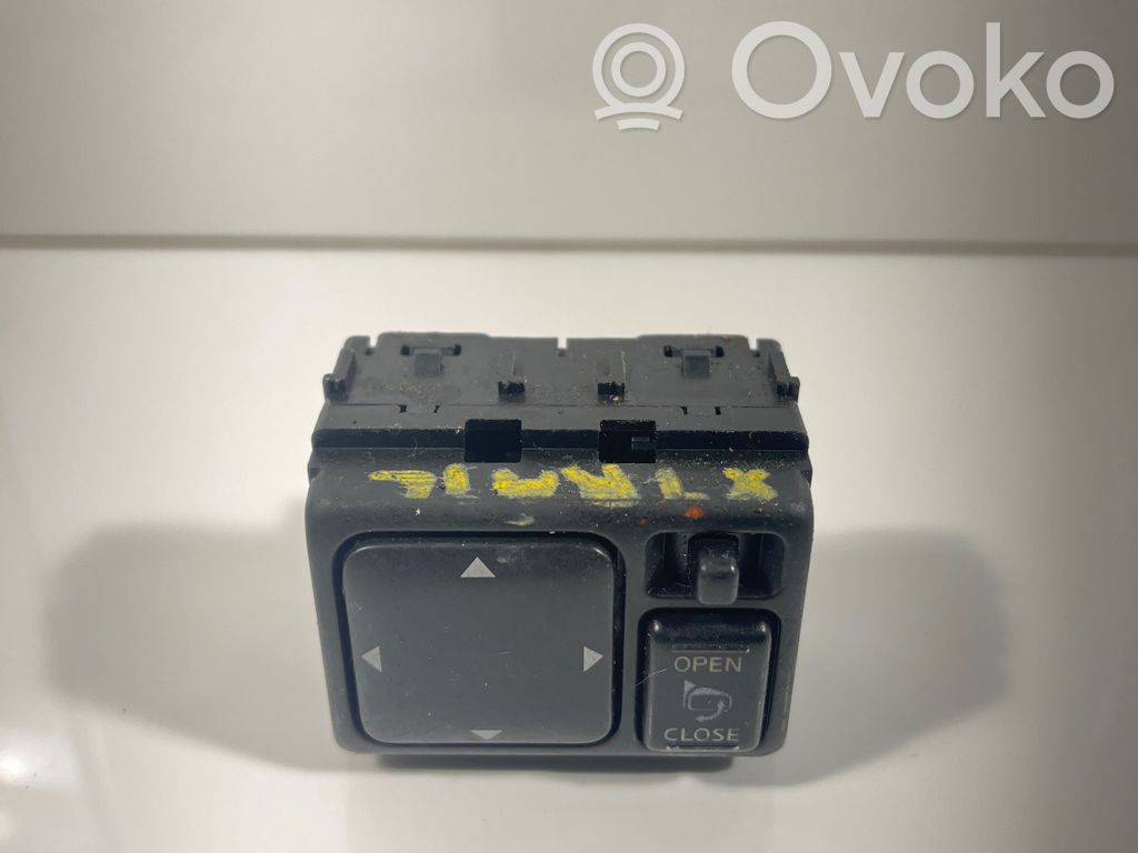 Nissan X-Trail T30 Wing mirror switch 