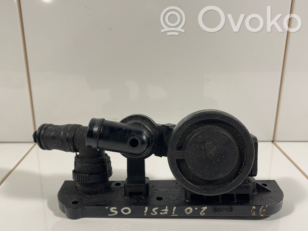 Audi A3 S3 8P Separatore dello sfiato dell’olio 