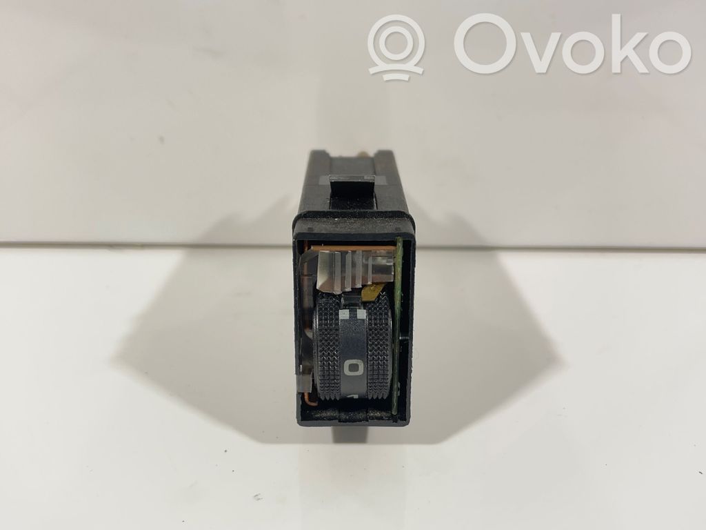 Audi A8 S8 D2 4D Seat heating switch 