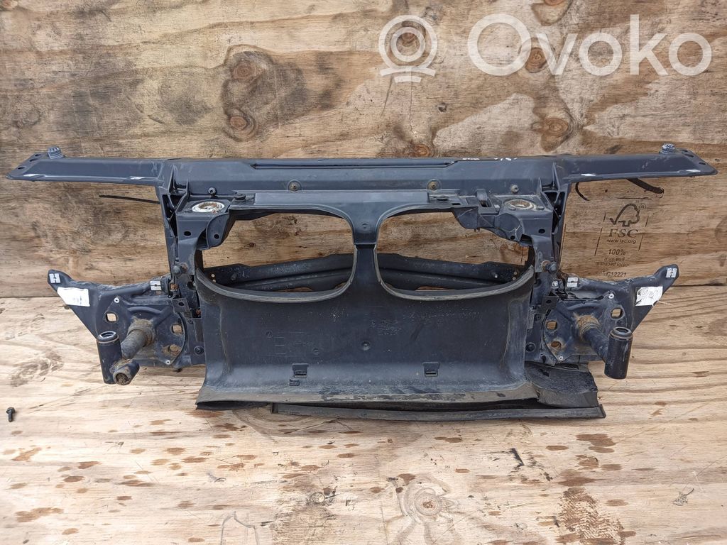BMW 3 E46 Radiatorių panelė 