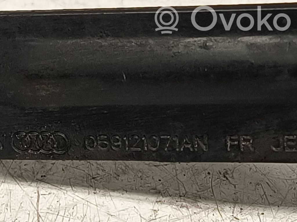 Audi A6 S6 C6 4F Tuyau de liquide de refroidissement moteur 