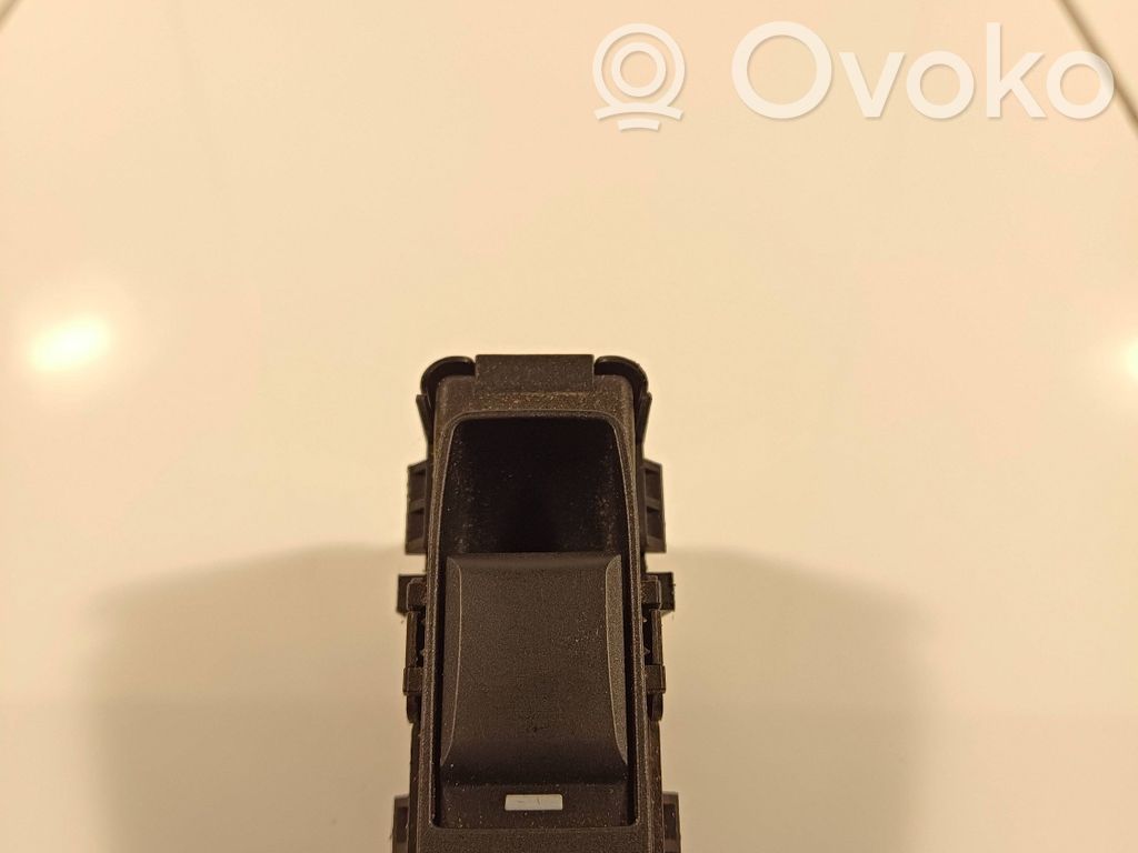Jeep Grand Cherokee (WK) Electric window control switch 