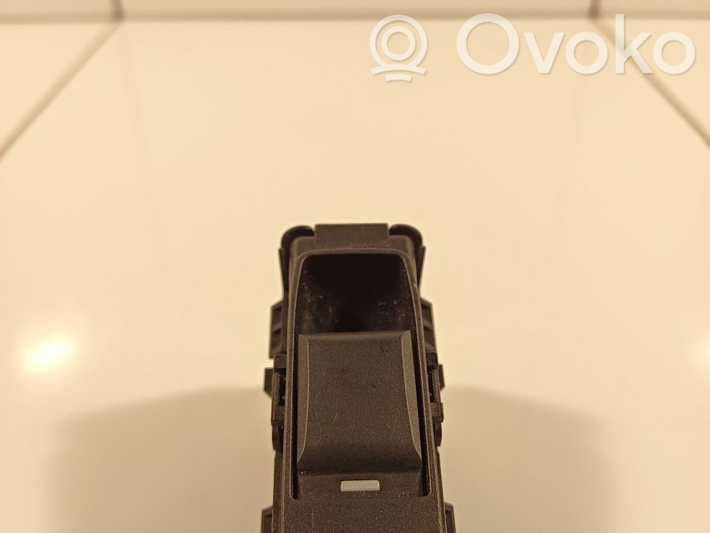Jeep Grand Cherokee (WK) Electric window control switch 