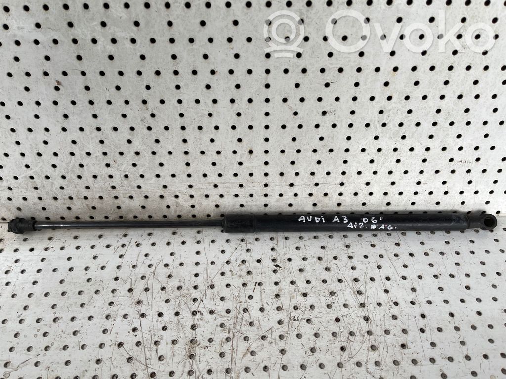 Audi A3 S3 8P Tailgate/trunk strut/damper 
