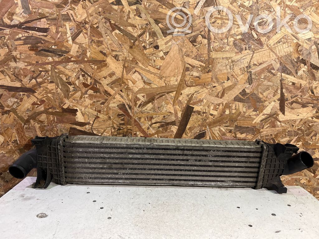 Ford Focus Intercooler air channel guide 