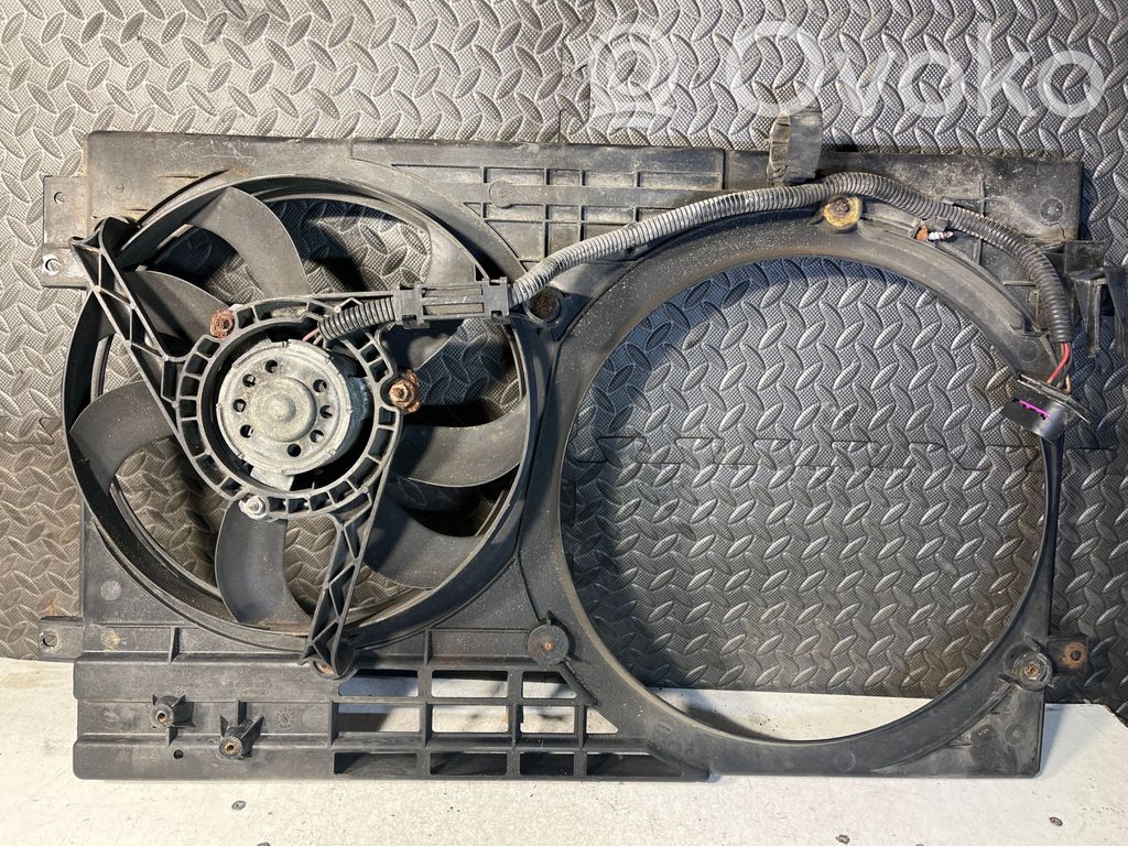 Audi TT Mk1 Elektrinis radiatorių ventiliatorius 