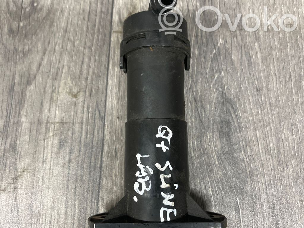 Audi Q7 4L Dysza spryskiwacza lampy przedniej 