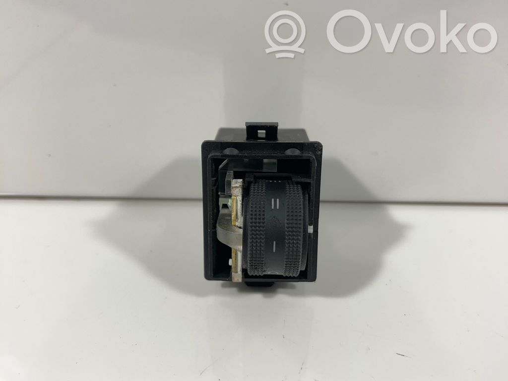 Audi A6 S6 C6 4F Headlight level height control switch 